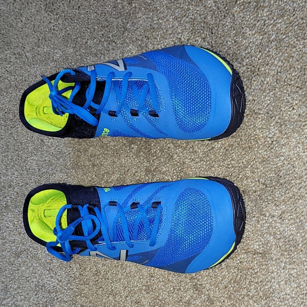 Men's New Balance sneakers